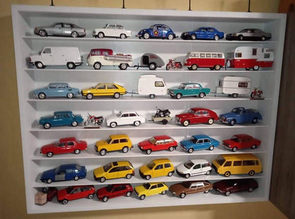 modele aut samochodów kolekcja kolekcjoner gablota witrynka kolekcjonerska na wymiar